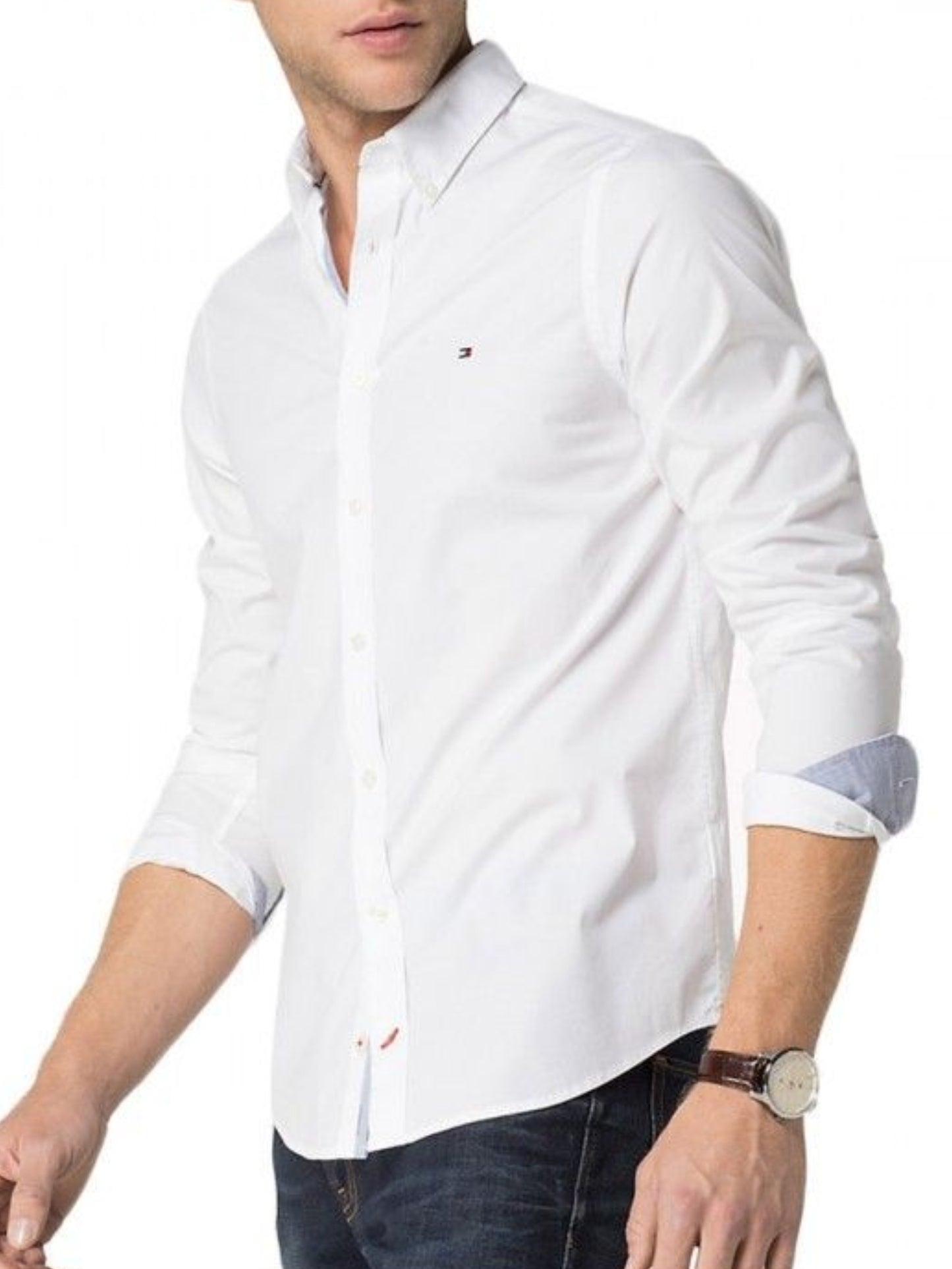 TH camisa blanca